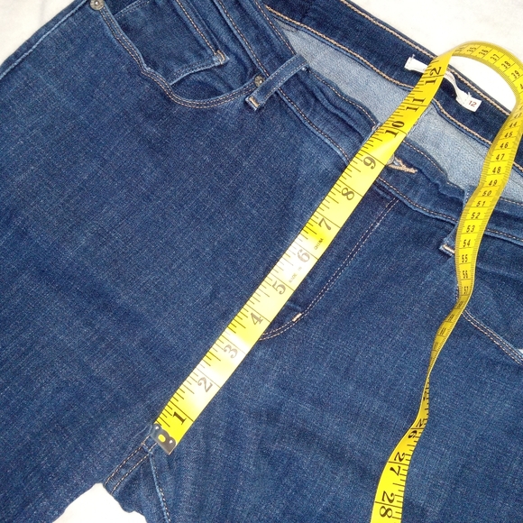 Levi's Classic Bootcut Curvy Fit Dark Denim Jeans size 12S - Picture 6 of 8